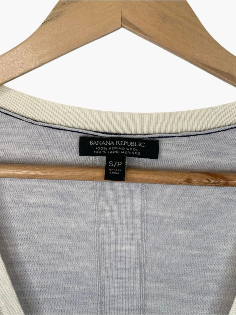 BANANA REPUBLIC 100% Merino Wool Cardigan - Heathered Gray/Cream- Size S - Picture 3 of 5